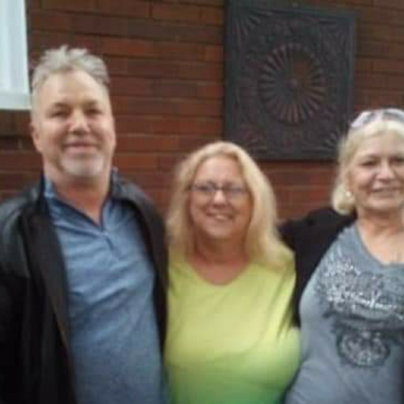 Meet your Posher, Sharon - Picture 2 of 8